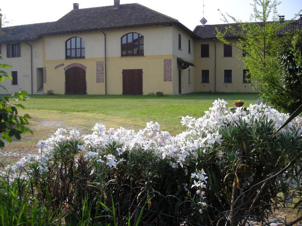Ozzero Agriturismo Cascina Roma מראה חיצוני תמונה