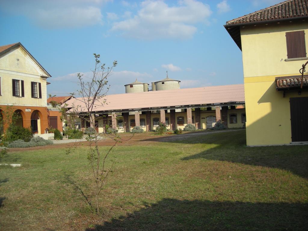 Ozzero Agriturismo Cascina Roma מראה חיצוני תמונה