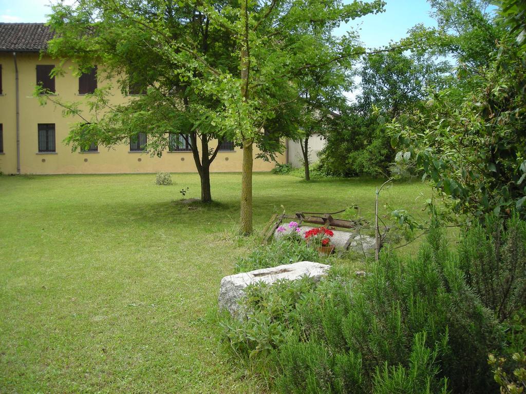 Ozzero Agriturismo Cascina Roma מראה חיצוני תמונה